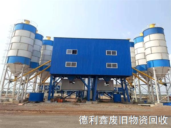 二手水泥罐回收，散裝水泥倉(cāng)回收，攪拌站設(shè)備回收